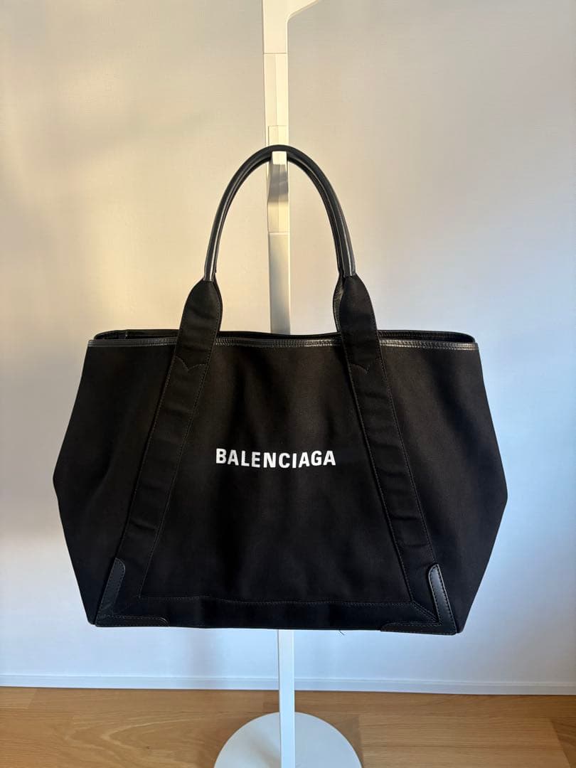 大きいサイズ　BALENCIAGA ブラック トートバッグ