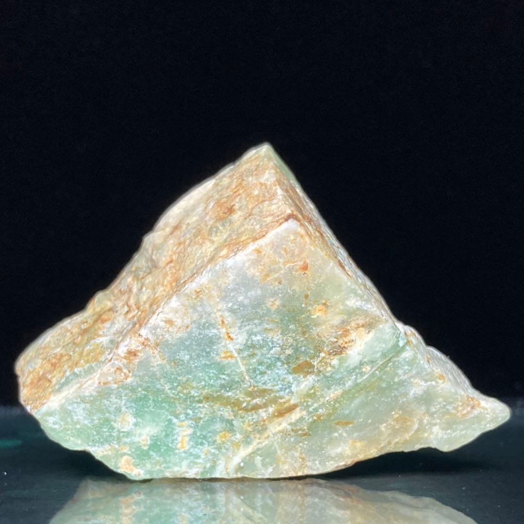 【専用品】糸魚川翡翠　金山谷　ロウカン質　山石　36.1ｇ