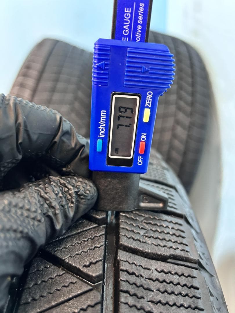 235/50/18 BLIZZAK VRX3 4本セット【バリ溝】