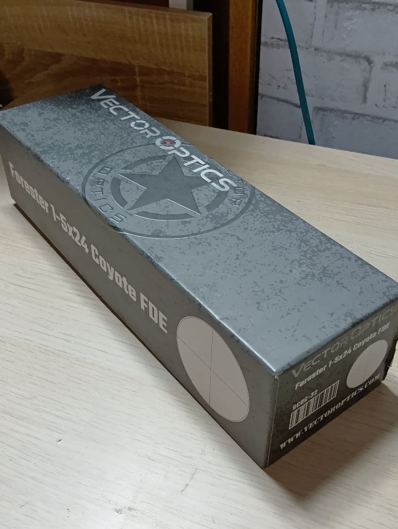 え*ュ様 Vector Optics Forester 1-5x24 Coyot