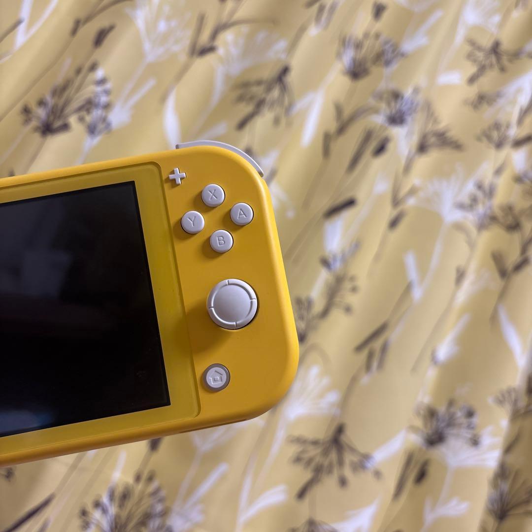 【本体のみ】Nintendo Switch Lite イエロー
