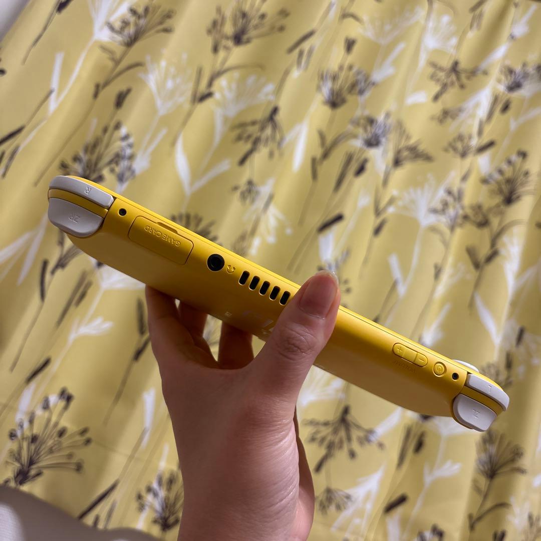【本体のみ】Nintendo Switch Lite イエロー