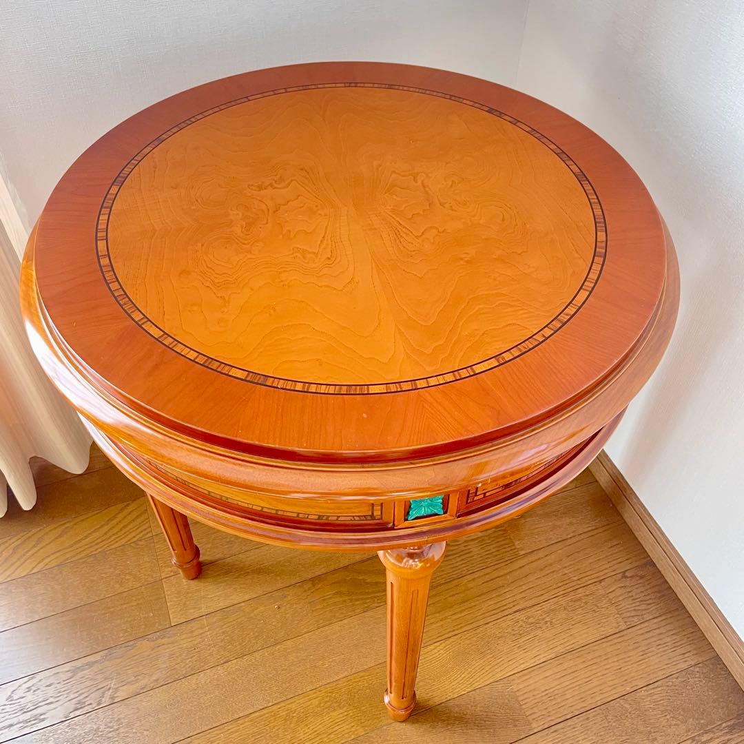 【アンティーク調】イタリア製　象嵌装飾　ラウンドテーブル