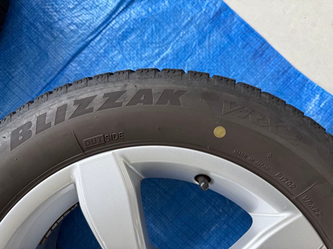 アウディ純正アルミホイール スタッドレスタイヤ185/60R/15 VRX2