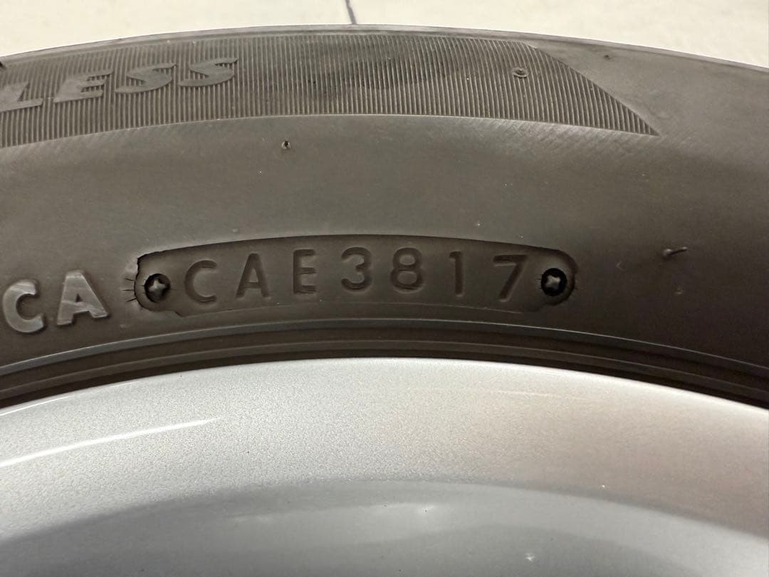 アウディ純正アルミホイール スタッドレスタイヤ185/60R/15 VRX2