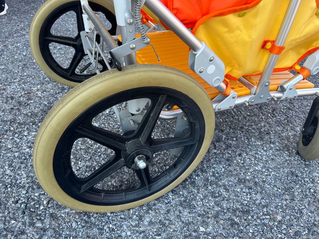 4人乗りバギー　わくわくおさんぽカー