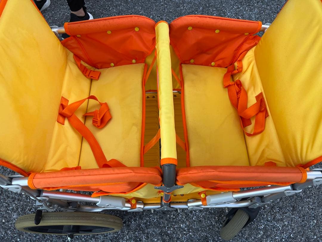 4人乗りバギー　わくわくおさんぽカー