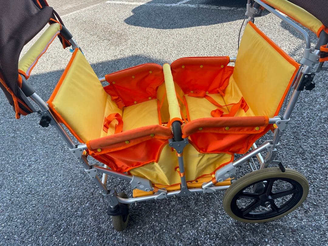 4人乗りバギー　わくわくおさんぽカー