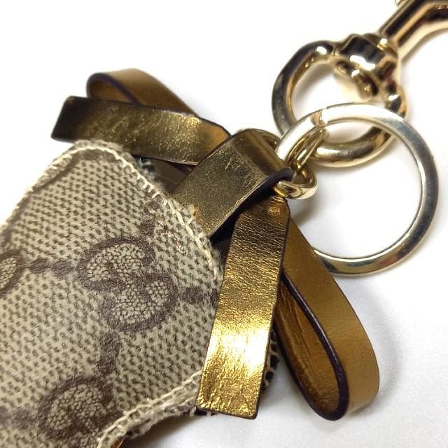 良品 グッチ グッチョリ 犬 パグ オリバー キーリング キーホルダー チャーム