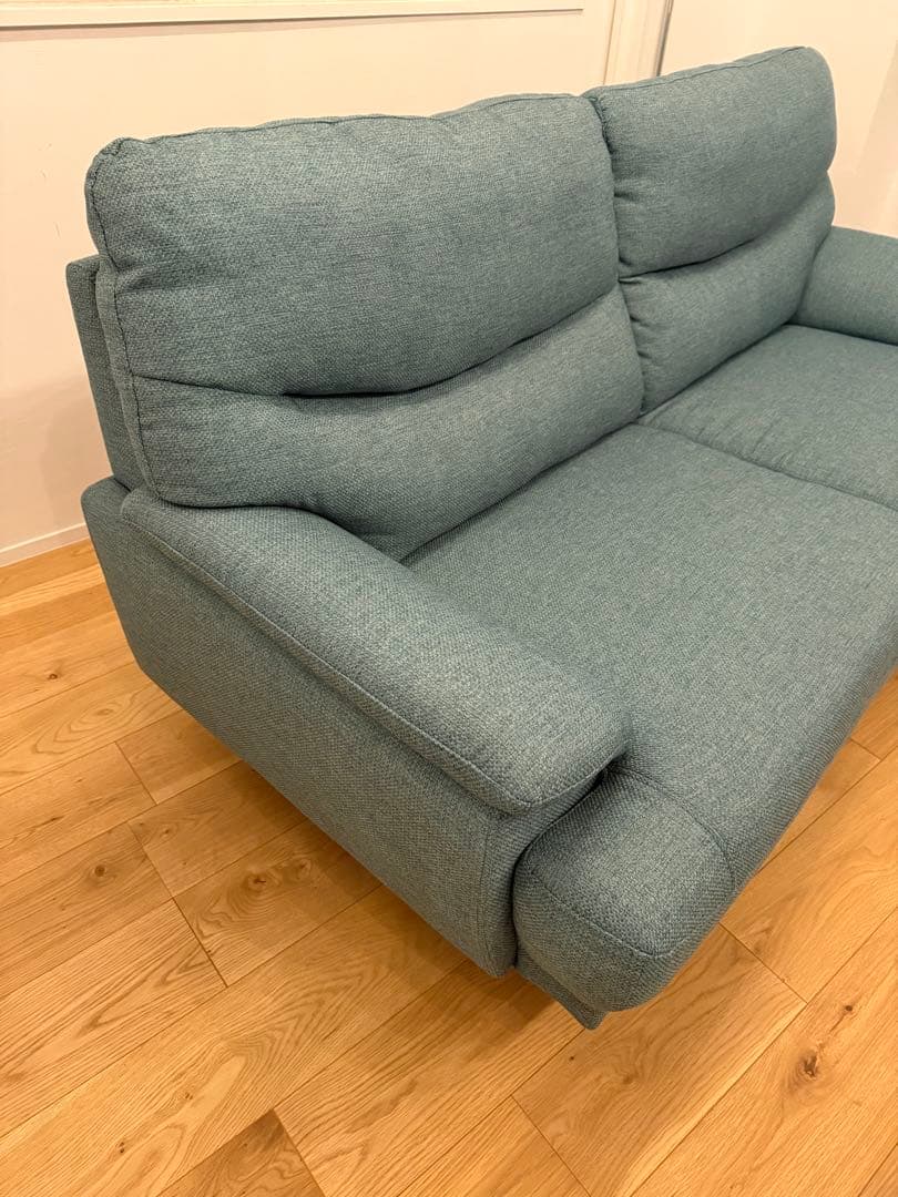 美品 ニトリ 3人掛けソファ＋スツール2つ付き　(キャッツ3)