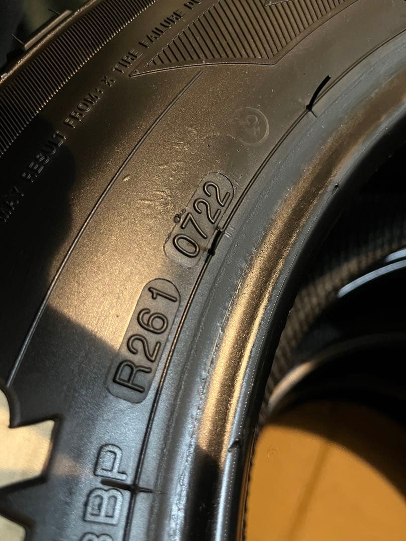 ①マッドスター RADIAL M/T 215/70R16タイヤ4本　深溝