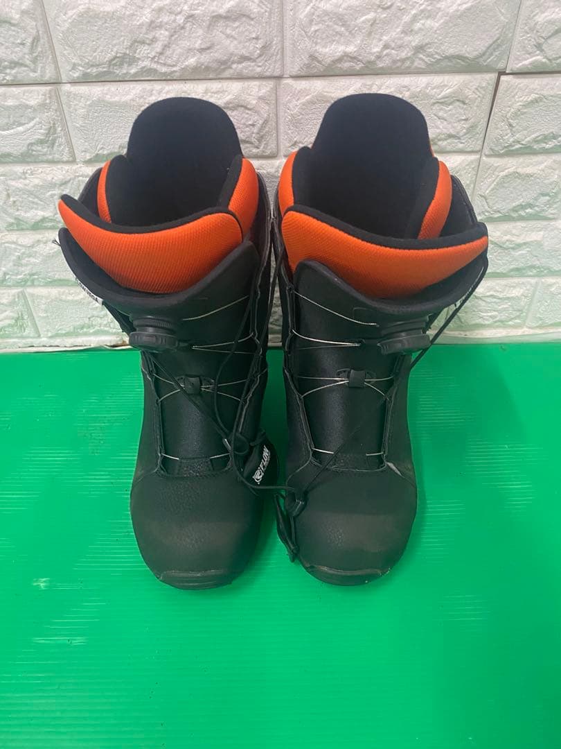 スノボーとバイディングサロモンブーツFLOW VEGA セット