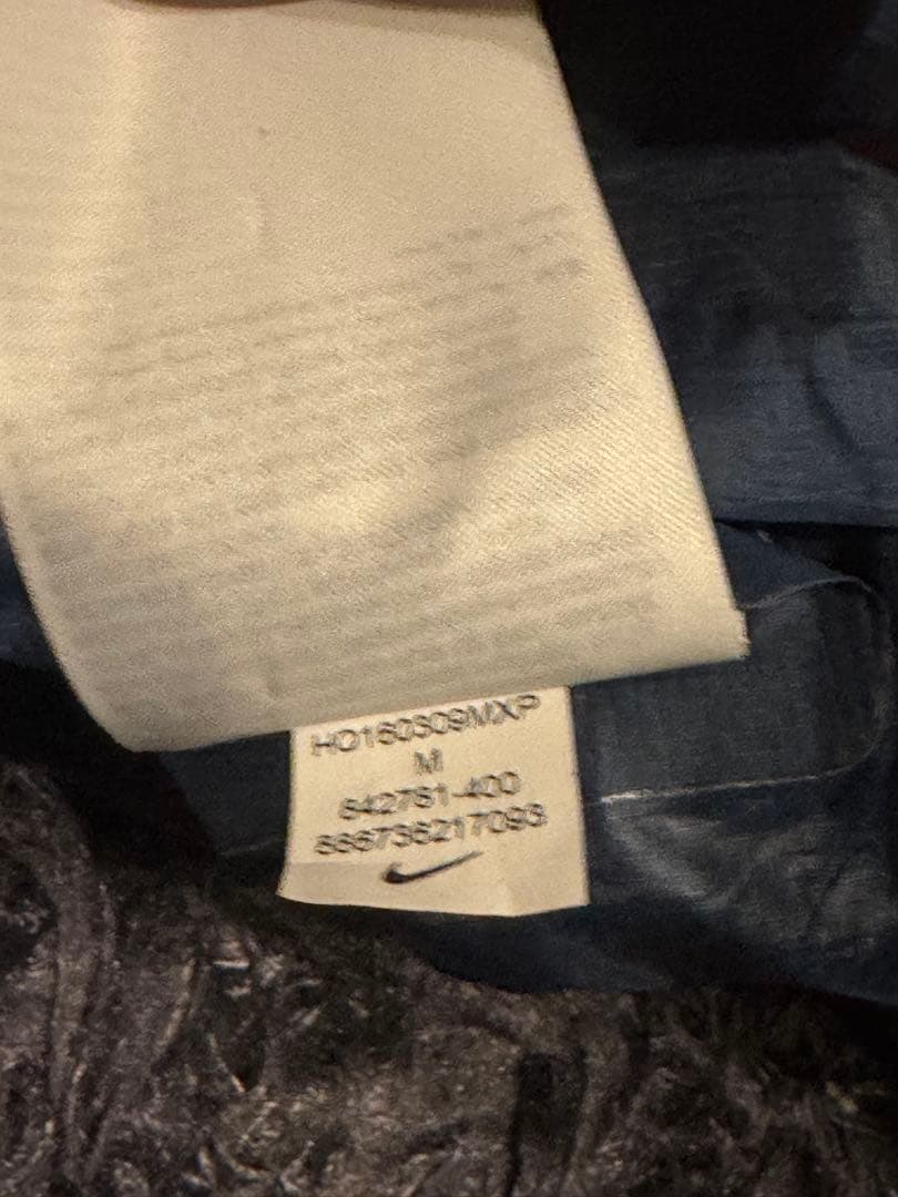 GYAKUSOU パッカブルウィンドブレーカー M