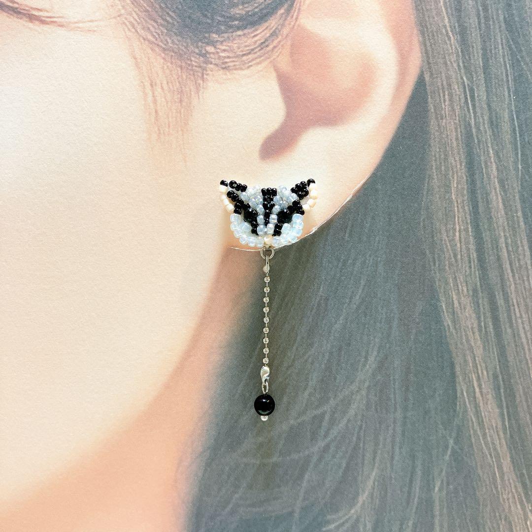 専用★ビーズ刺繍ピアス　ハンドメイドピアス　動物モチーフ　アニマルピアス