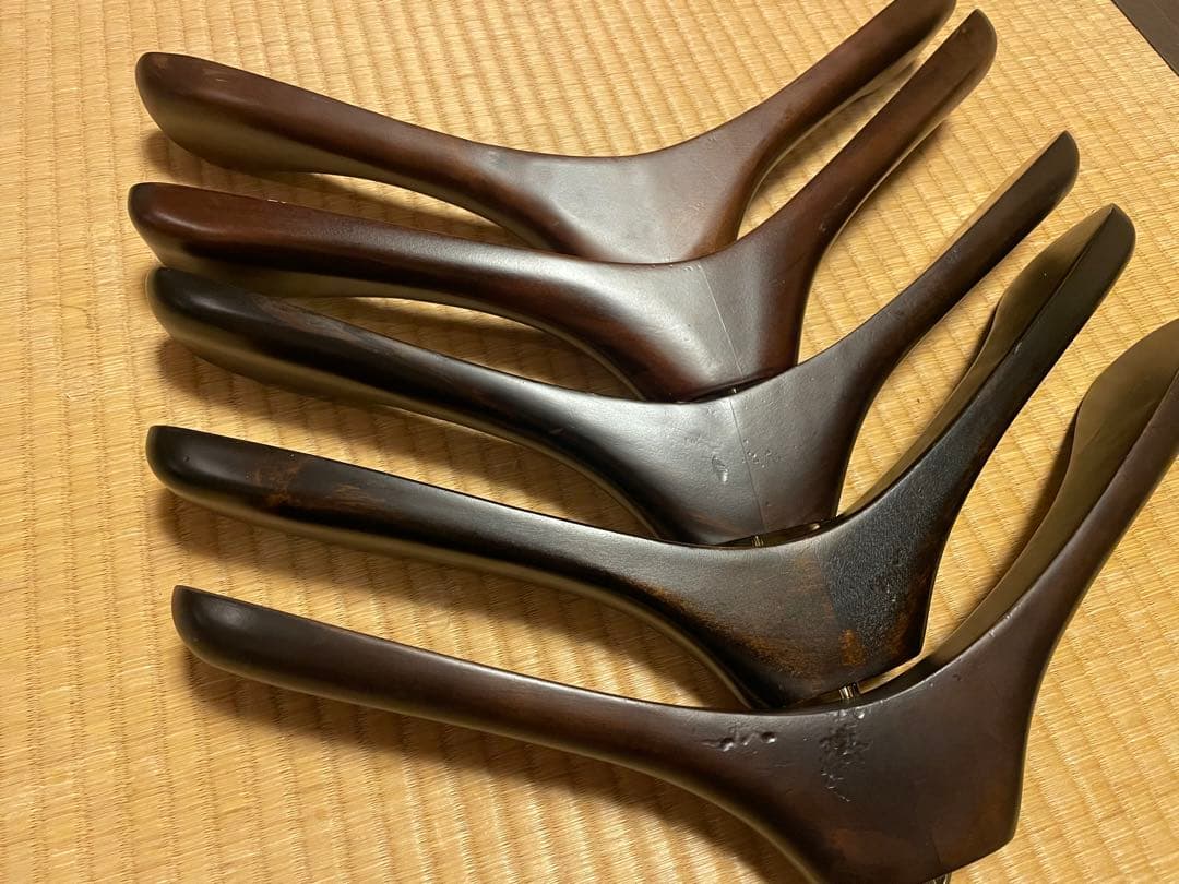 トムフォード　木製衣類ハンガー 5本セット