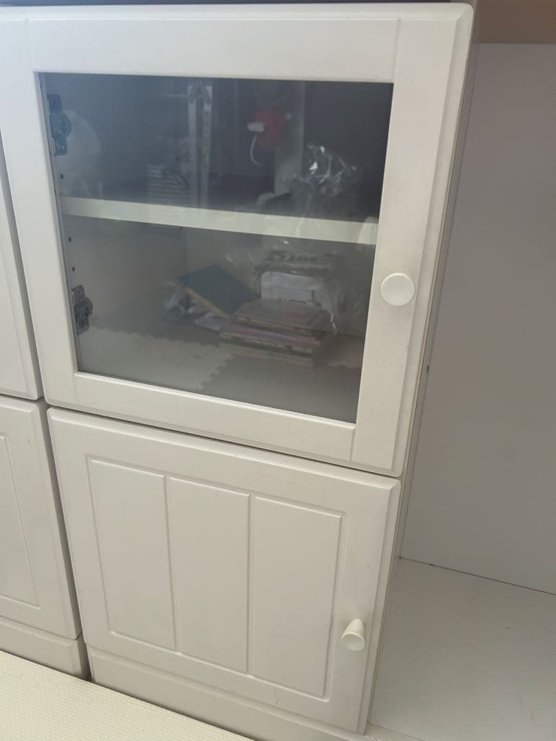 ホワイトキャビネット リビングボード サイドボード ガラス扉付き①