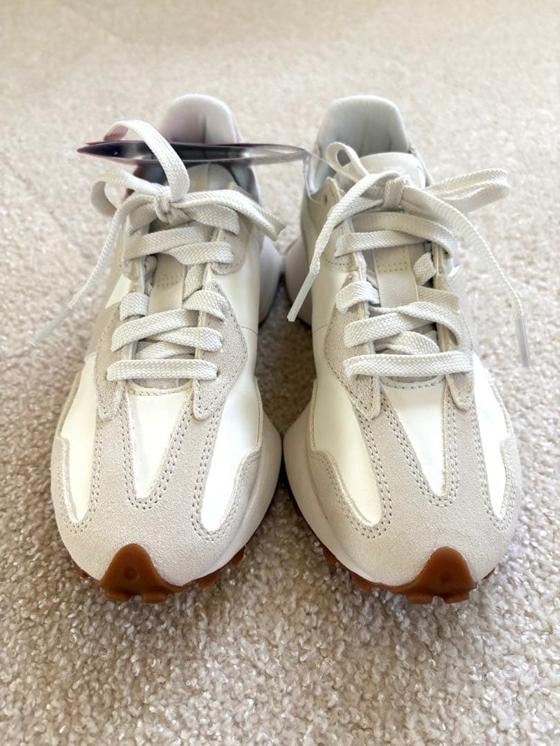 値下げ新品未使用ニューバランスWS327NKD B ホワイトベージュ23.5cm