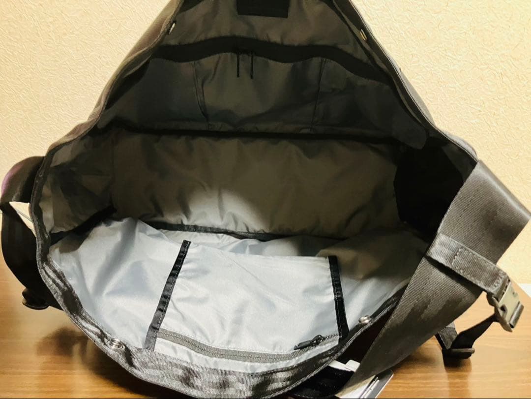 【新品】クローム　ニュースペーパー　メッセンジャーバッグ　26L ブラック