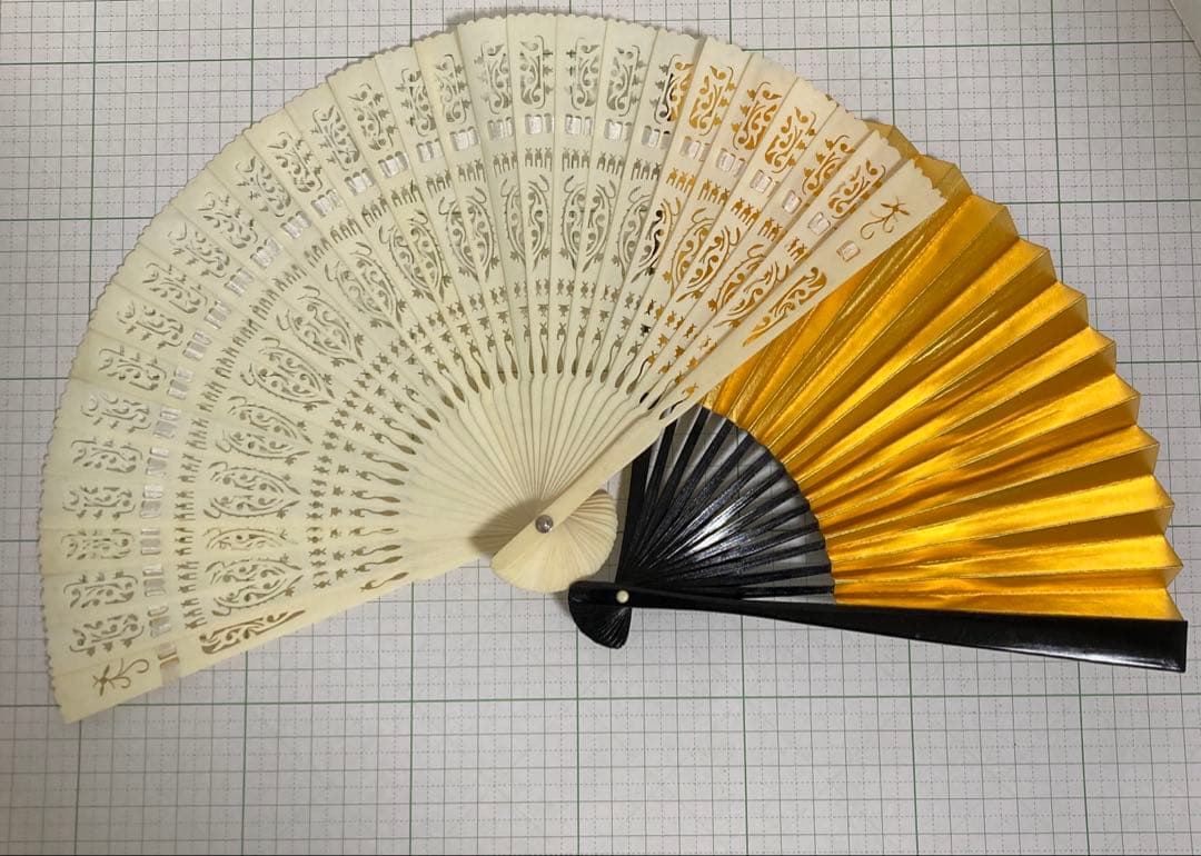 アンティーク　扇子　天然素材　彫刻