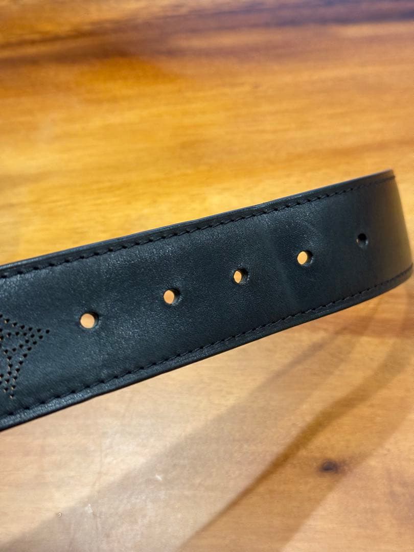 LOUIS VUITTON ブラックレザー ベルト