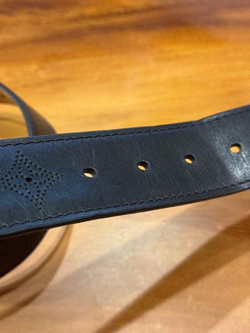 LOUIS VUITTON ブラックレザー ベルト