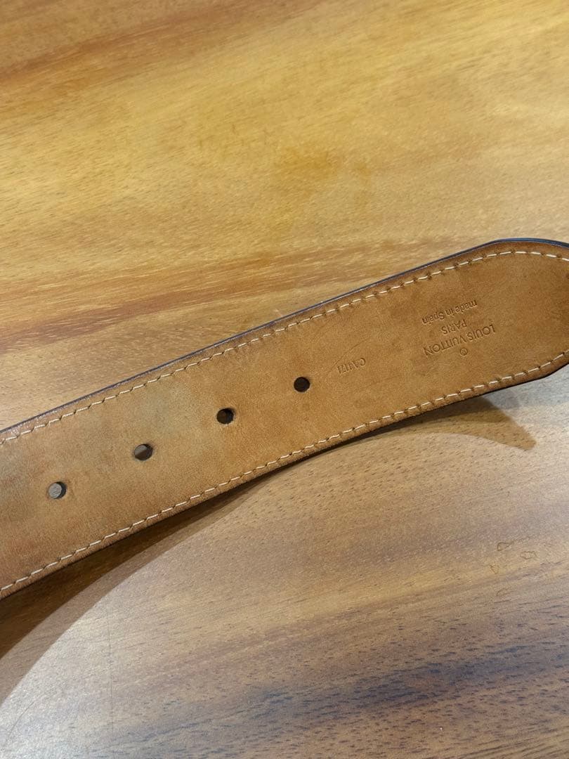 LOUIS VUITTON ブラックレザー ベルト