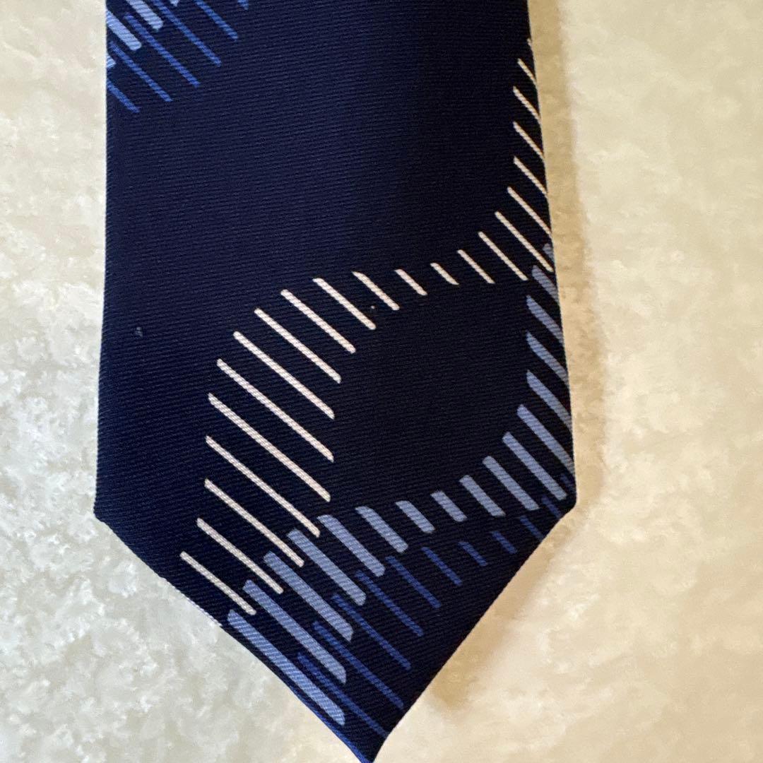 25年　新作Holiday&Brownホリデー&ブラウン　ネクタイ