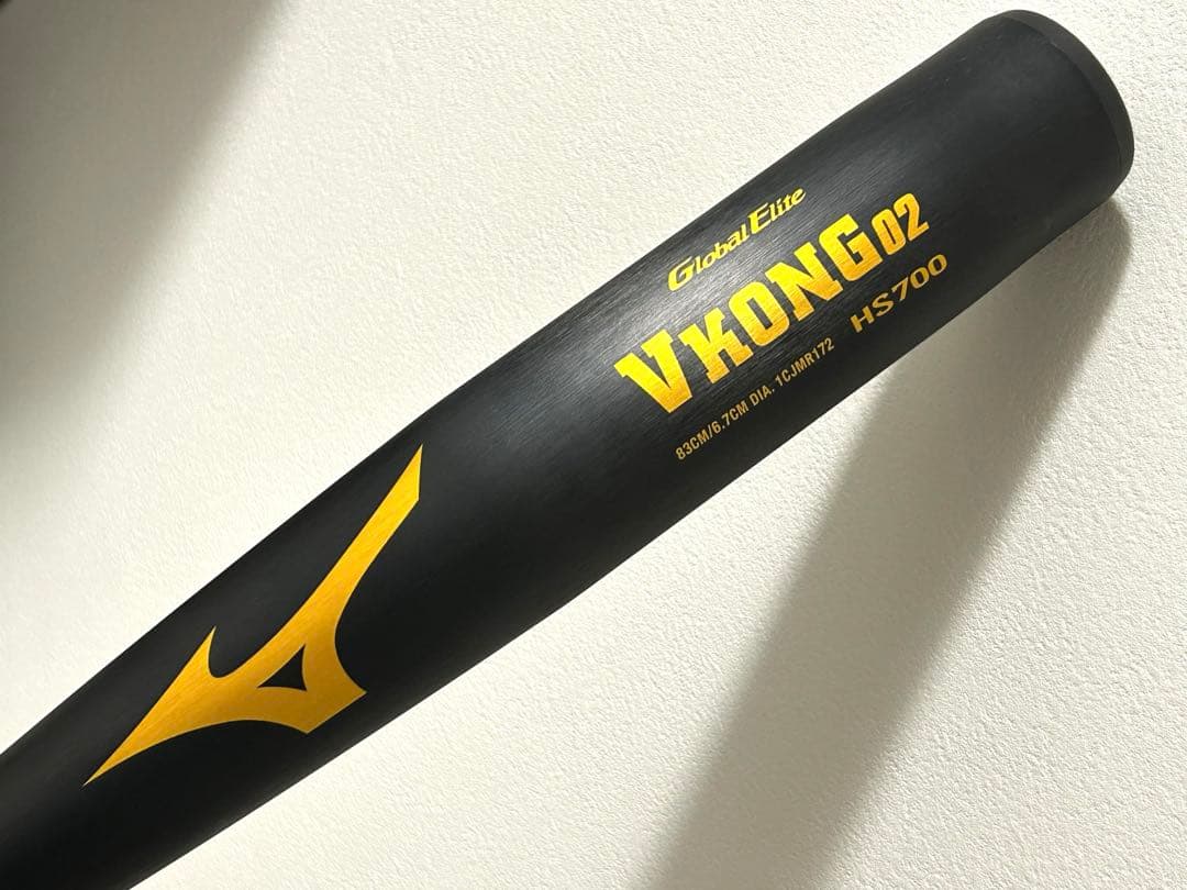 【美品】ミズノ Vコング02 一般軟式用 金属バット 83cm