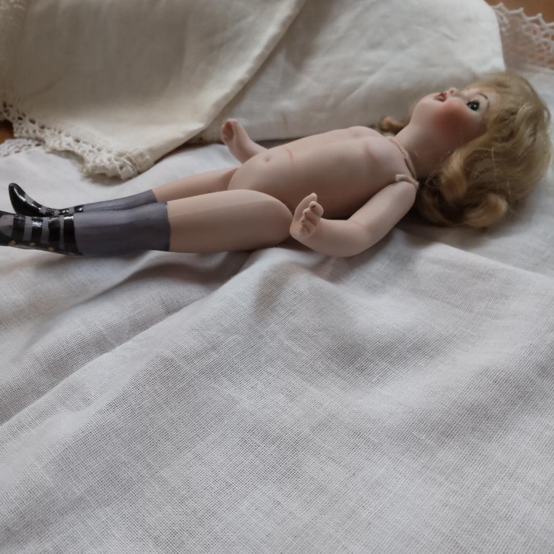 SFBJ　ドール　アンティーク風　ミニョネット