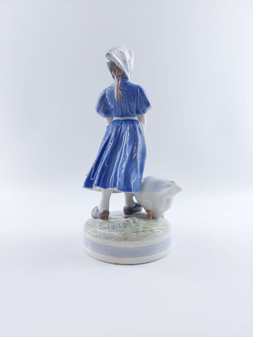 ロイヤルコペンハーゲン 少女と白鳥 フィギュリン 陶器 置物 高さ24cm