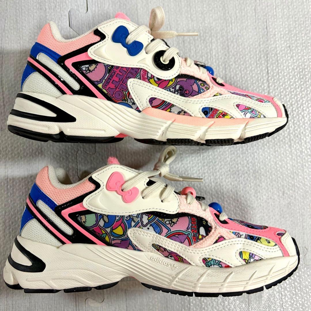 激レア コラボ adidas アディダス×ハローキティアンドフレンズ スニーカー
