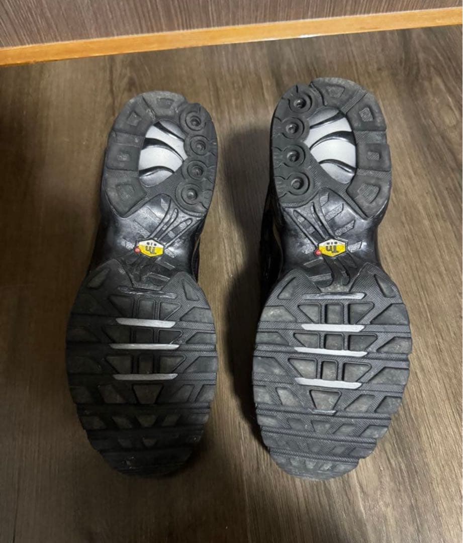 マップラ NIKE ナイキ AIR MAX PLUS 黒 27.5cm