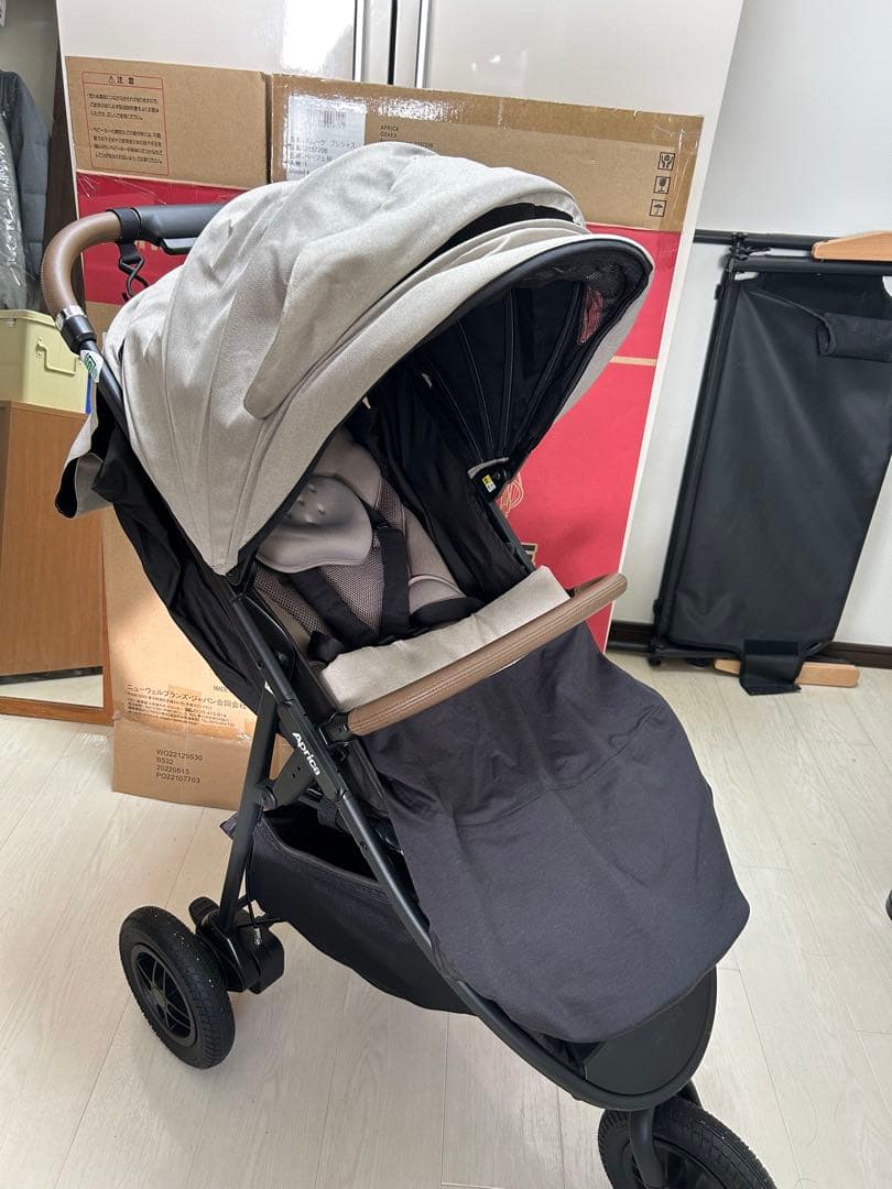 【アップリカ】スムーブプレシャス　ベージュ