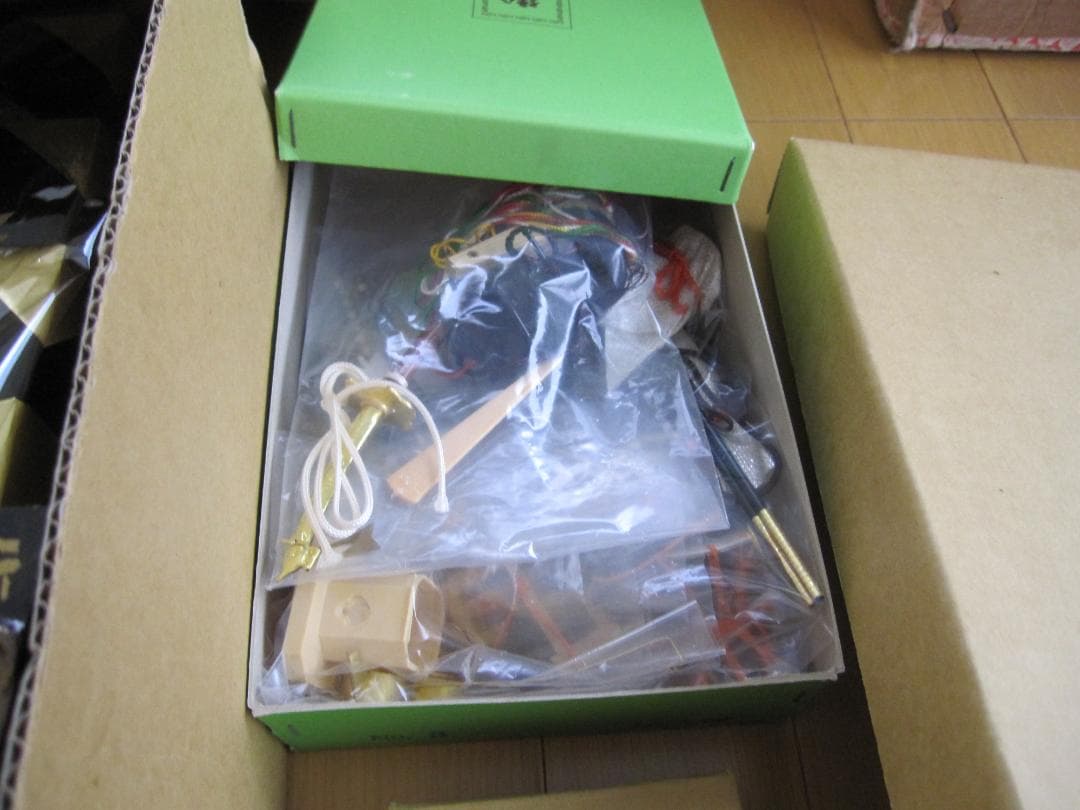 ➂雛人形　七段飾り（御雛道具、親王台）