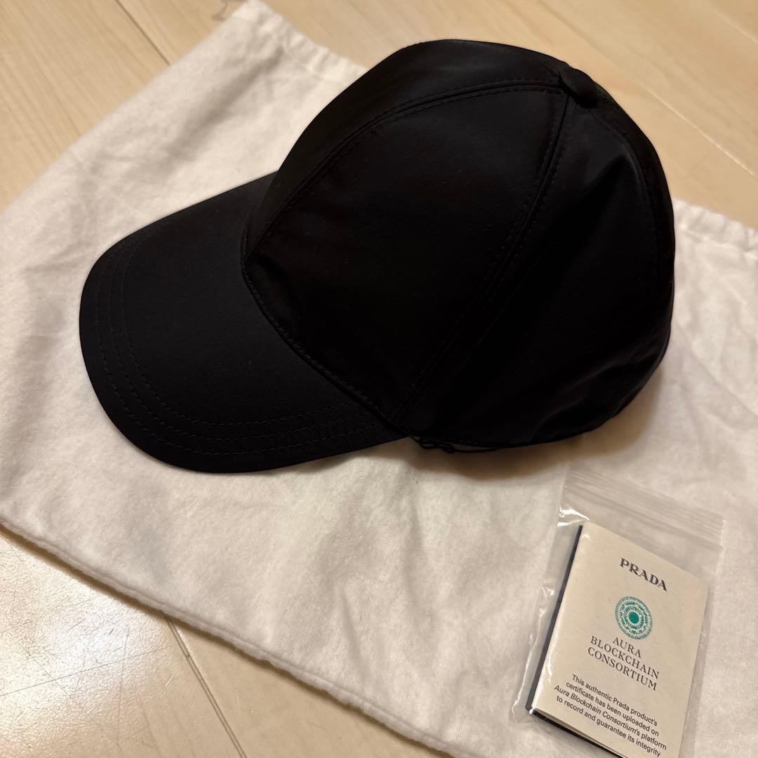 たまぴかプラダ　キャップ　Mサイズ　PRADA 美品