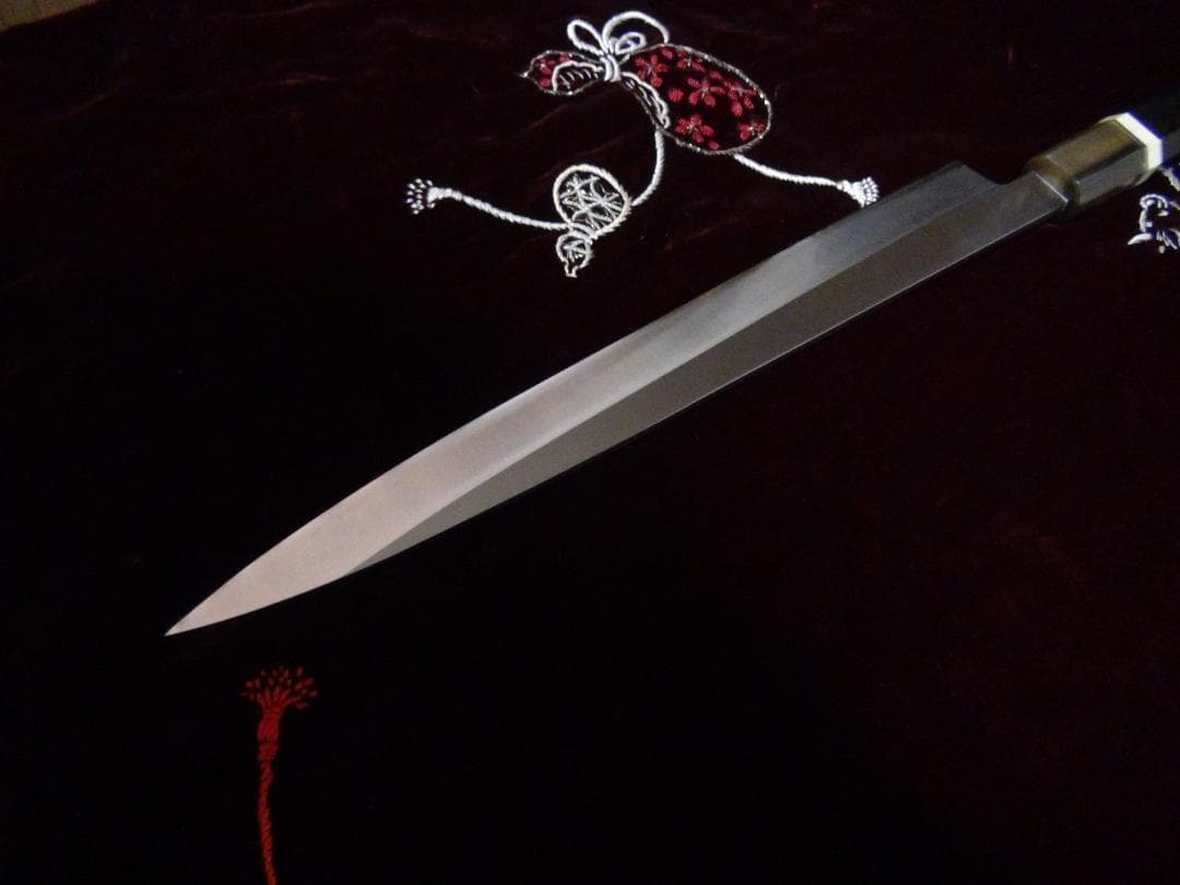 柳刃包丁刃渡27センチ本焼全鋼V金10号 黒檀白水牛八角柄新品。