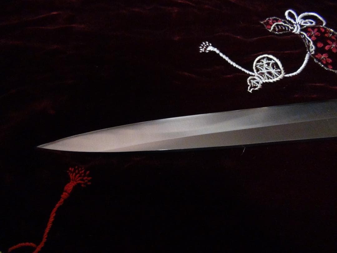 柳刃包丁刃渡27センチ本焼全鋼V金10号 黒檀白水牛八角柄新品。