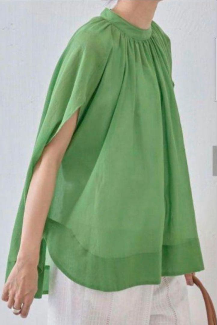 新品　BEARDSLEY コットンシフォンギャザー 丸ブラウス