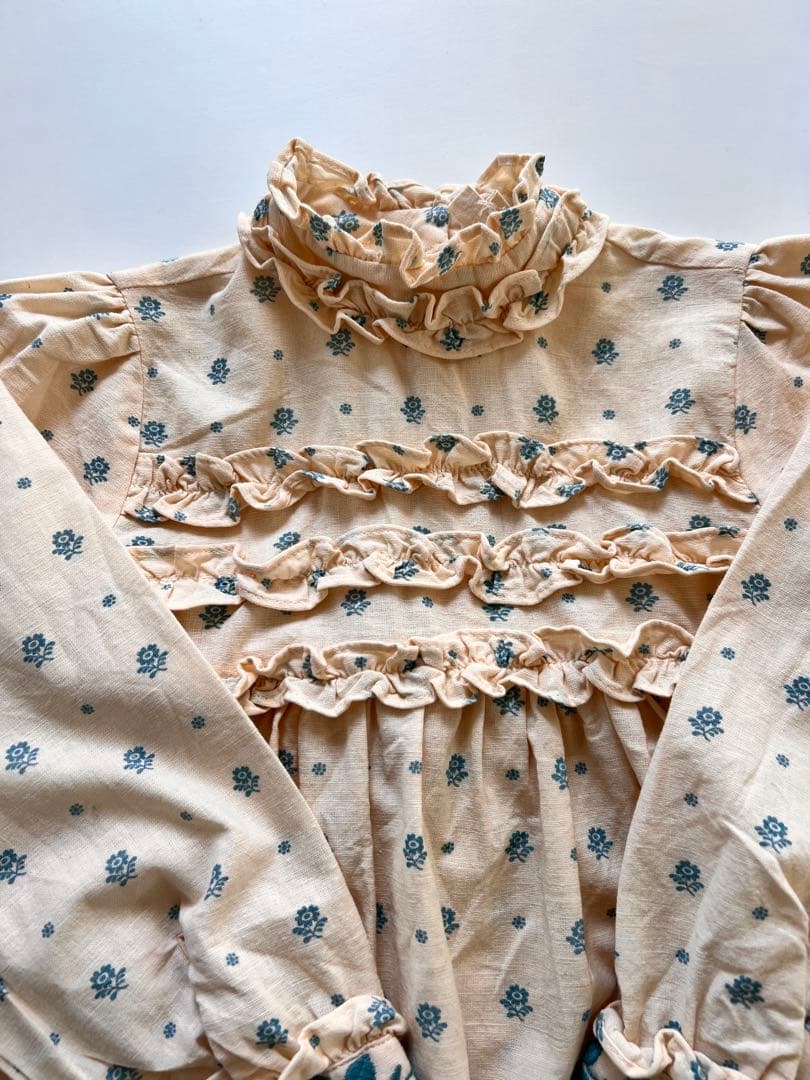 apolina アポリナ　25aw ドレス　ワンピース　3-5Y 花柄