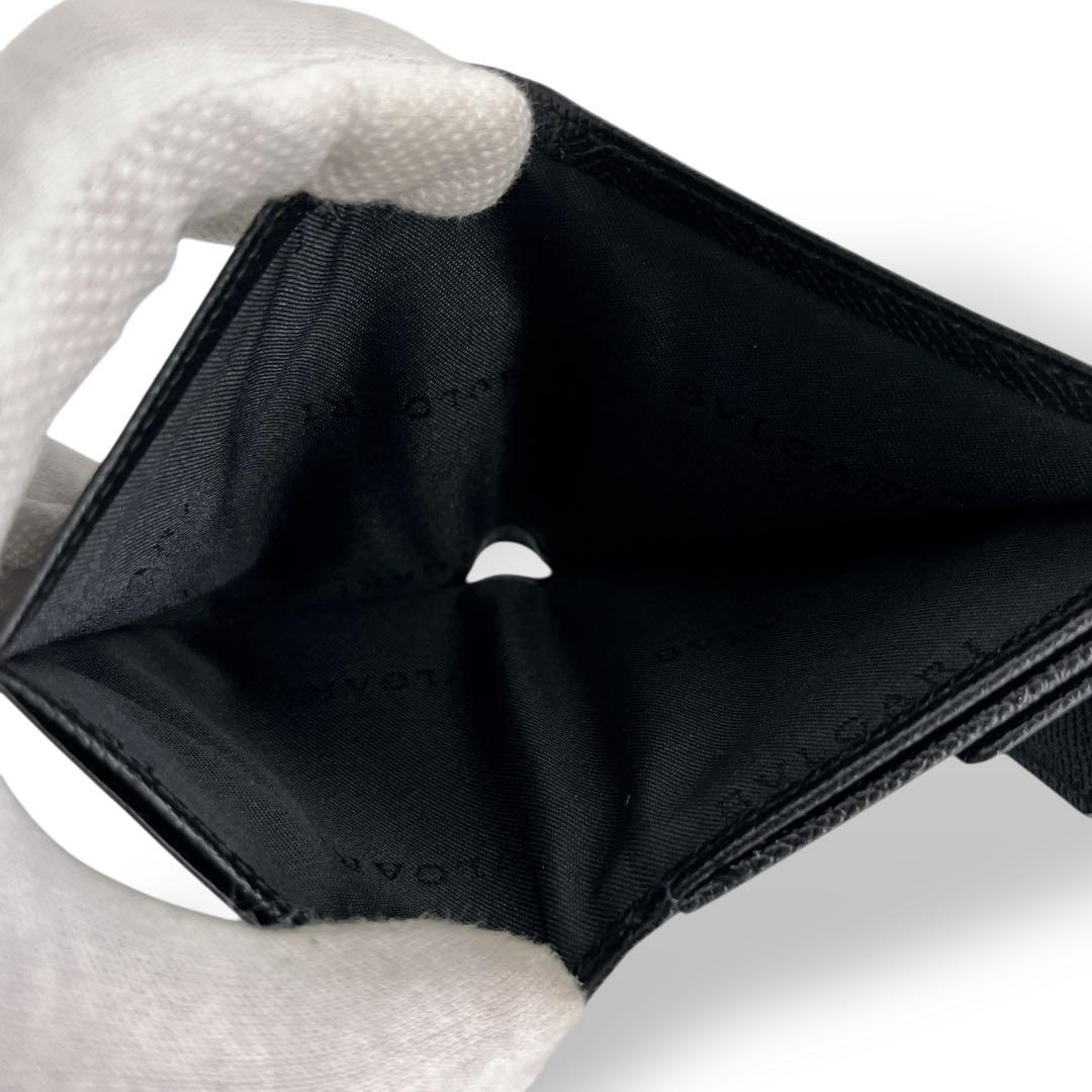 正規品　美品　ブルガリ　二つ折り財布　コンパクトウォレット　ブラック　レザー