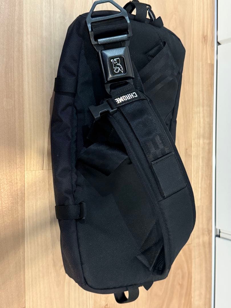 CHROME KADET SLING BAG 黒　カデット　オーガナイザー付き