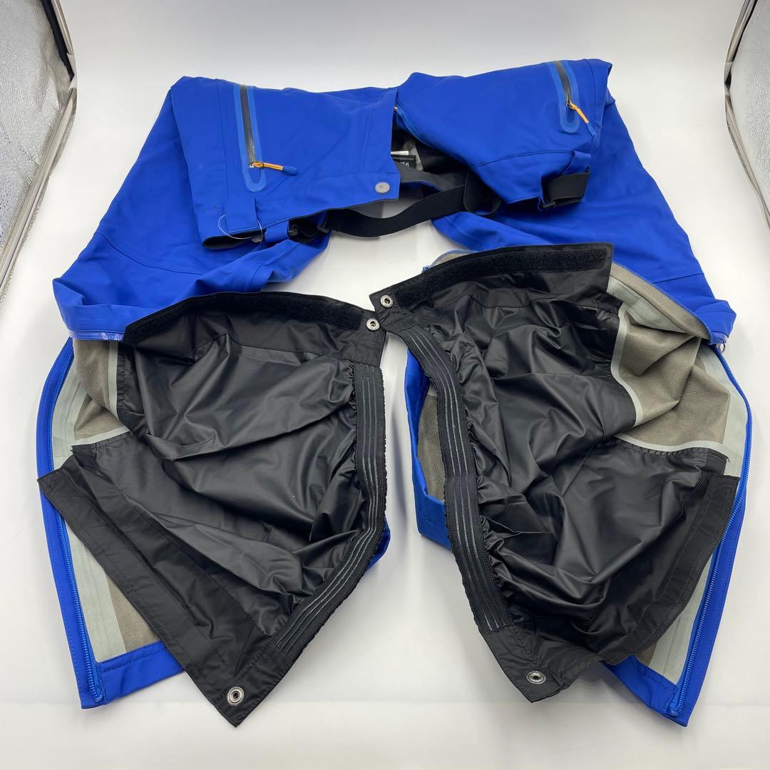 【新品未使用タグ付き】mountain hardwear ビブパンツ　M 青