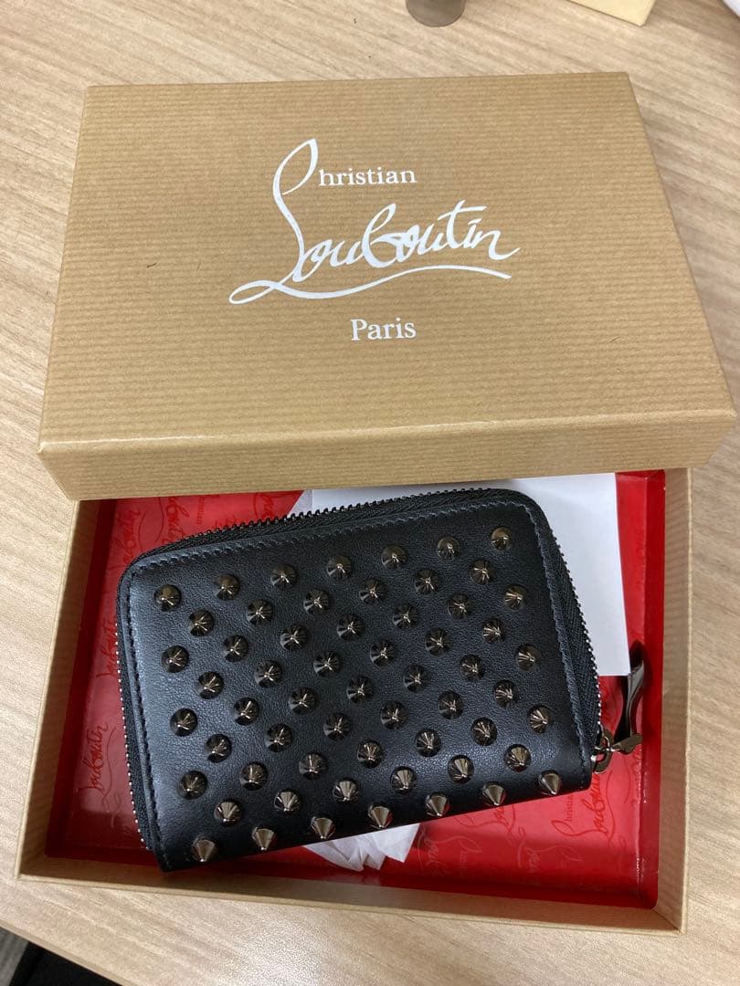 Christian Louboutin ケース 黒 レザー スタッズ