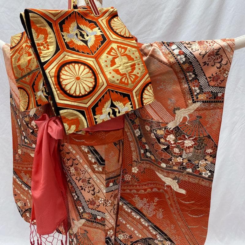 510ag38◎七五三 七歳 女児 着物&袋帯&長襦袢 総柄 金銀彩 鶴扇◎美品