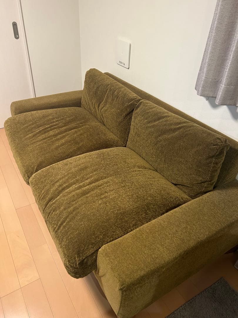 リセノ　オリーブグリーン ファブリック 2人掛けソファ