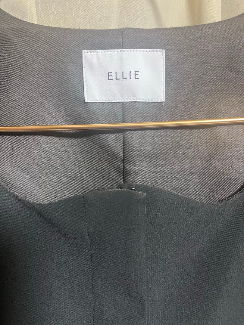 【新品・未使用】ボリュームスリーブロンパース【GRAY】ELLIE Mサイズ
