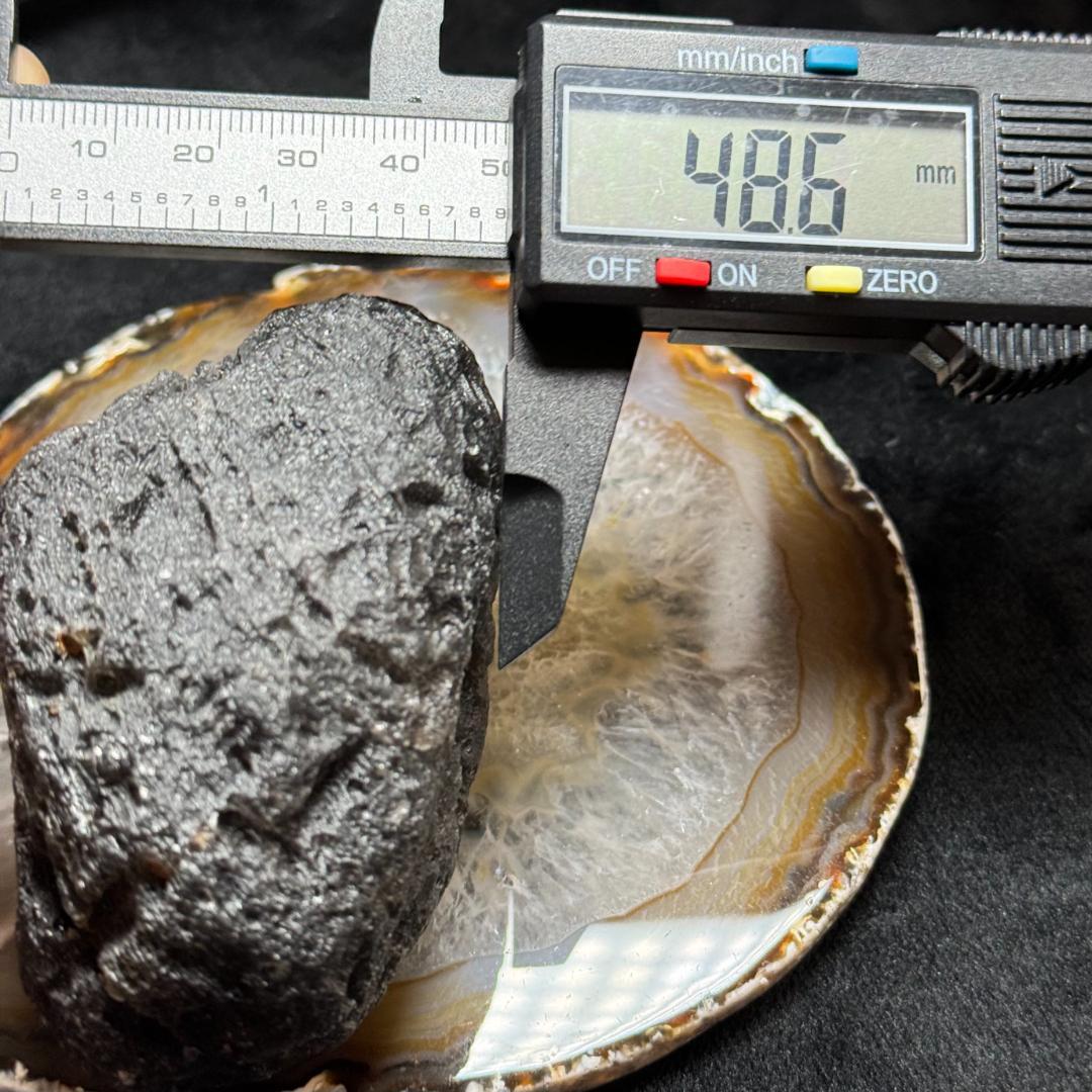 モルダバイト　チンターマニの仲間　◇アグニマニタイト◇大きい原石　221.1g