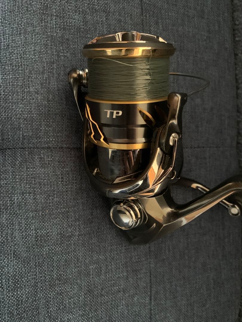 シマノ TWIN POWER 20 2500SHG スピニングリール