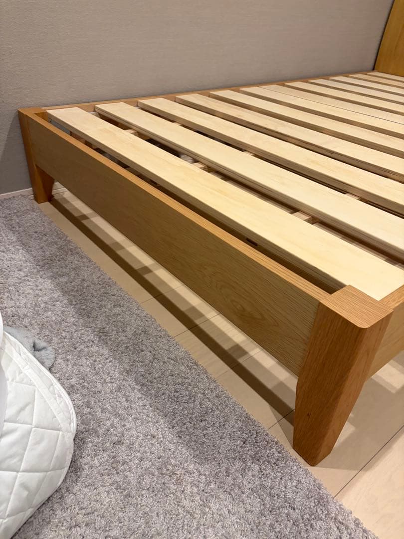 アクタス　セミダブルベッドフレーム