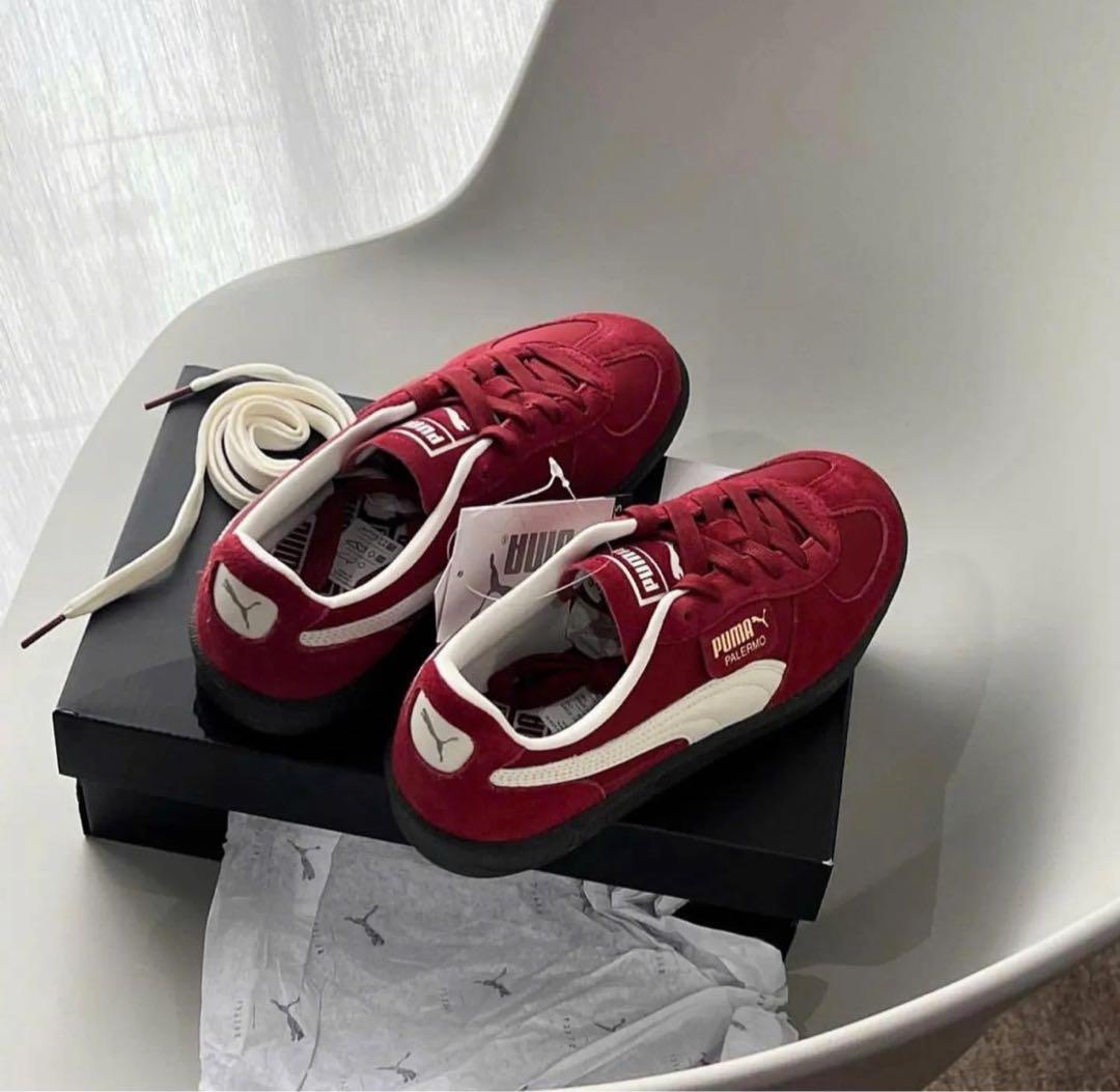 PUMA レッド スエード スニーカー